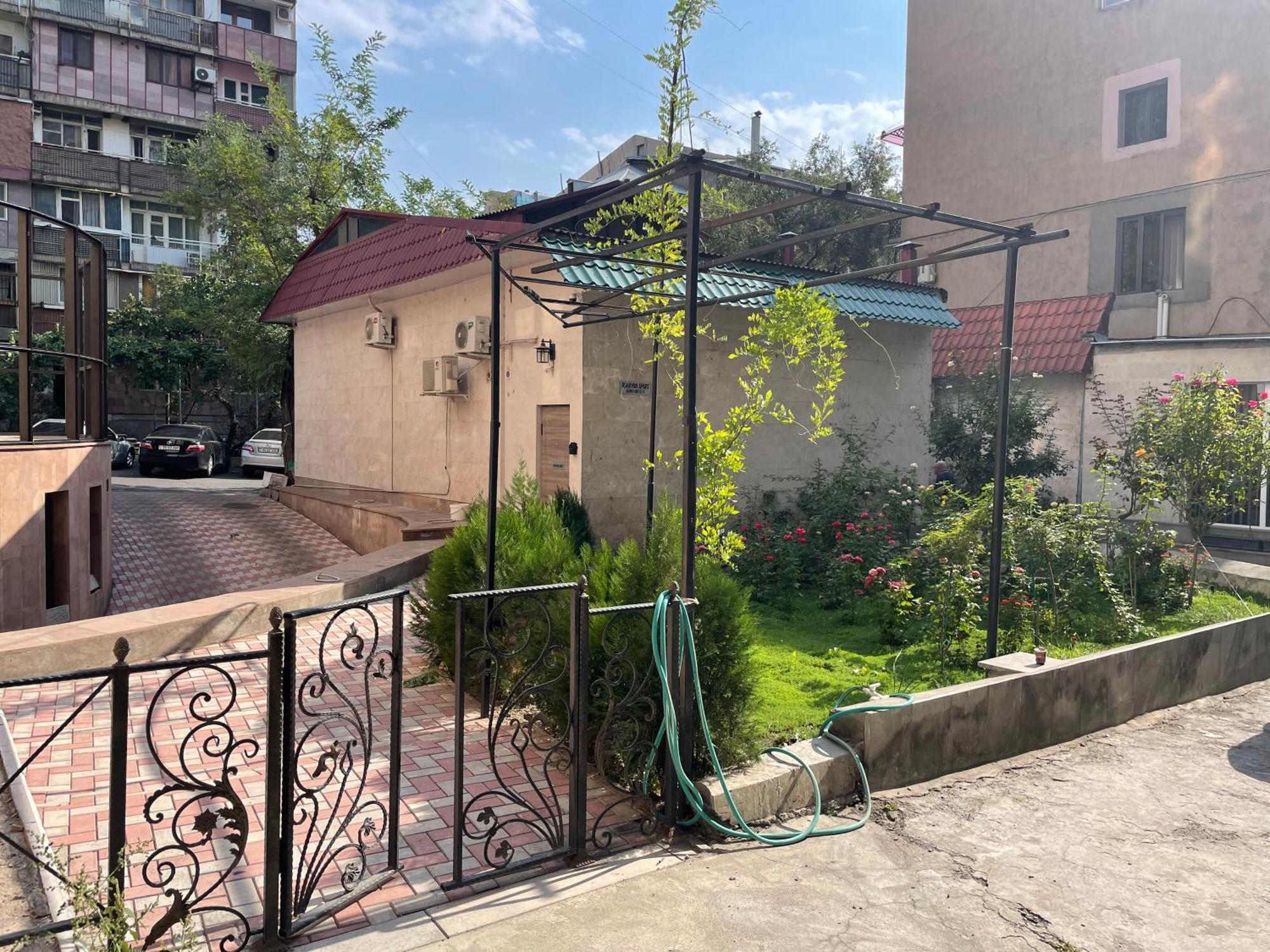 Aghayan Apart Jerevan Buitenkant foto